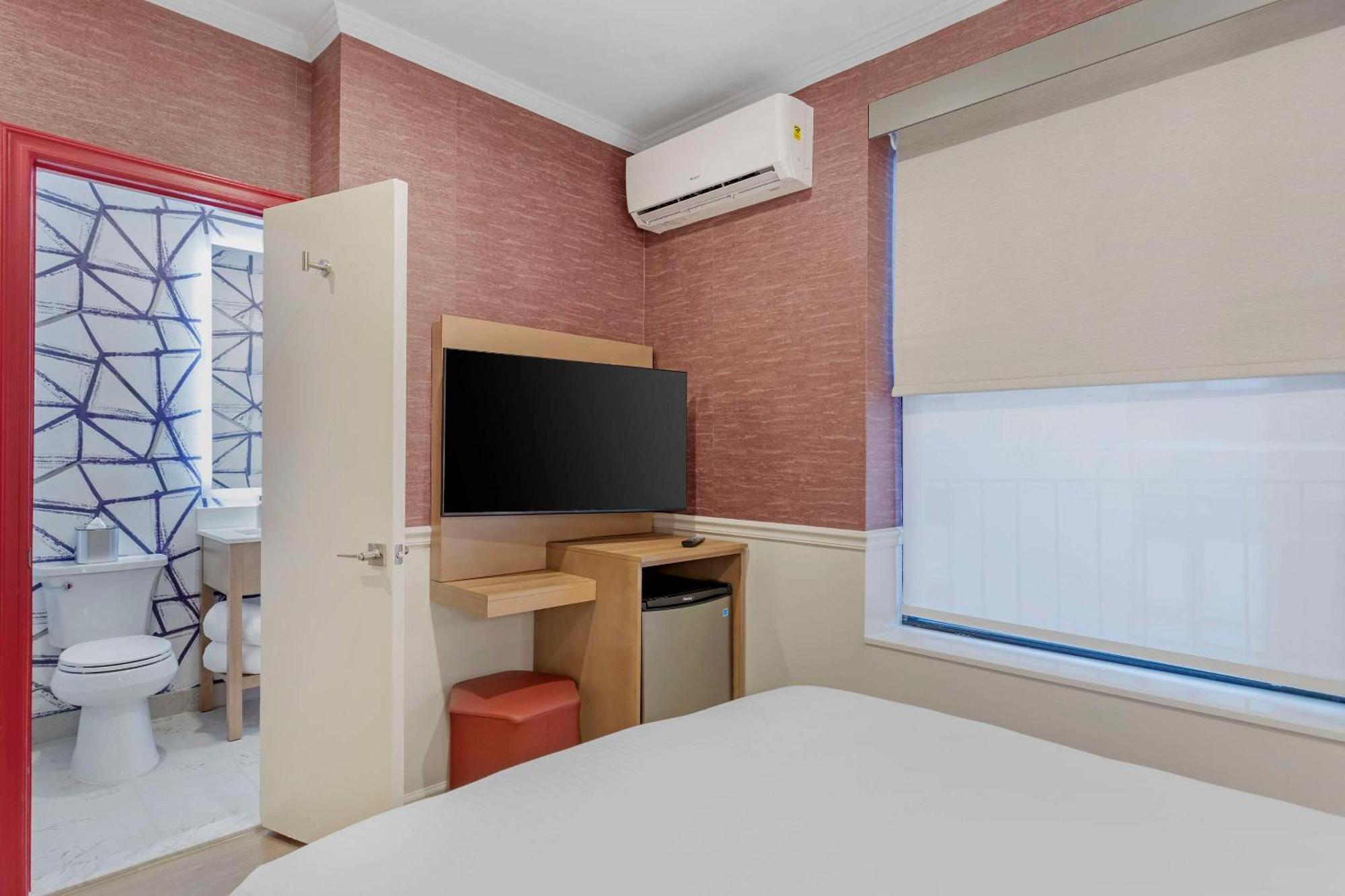 The Mayfair Hotel Times Square, Ascend Hotel Collection Нью-Йорк Екстер'єр фото