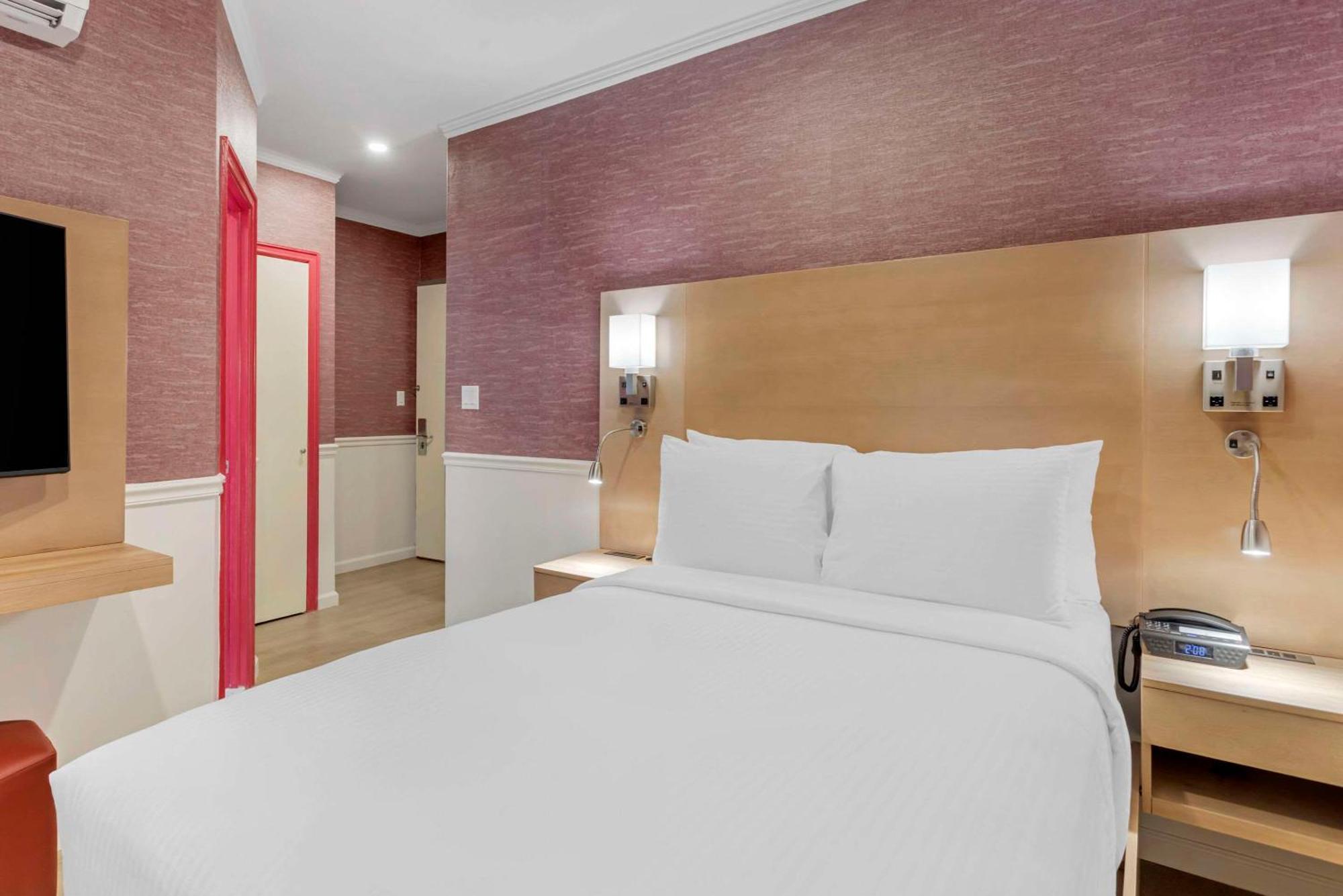 The Mayfair Hotel Times Square, Ascend Hotel Collection Нью-Йорк Екстер'єр фото