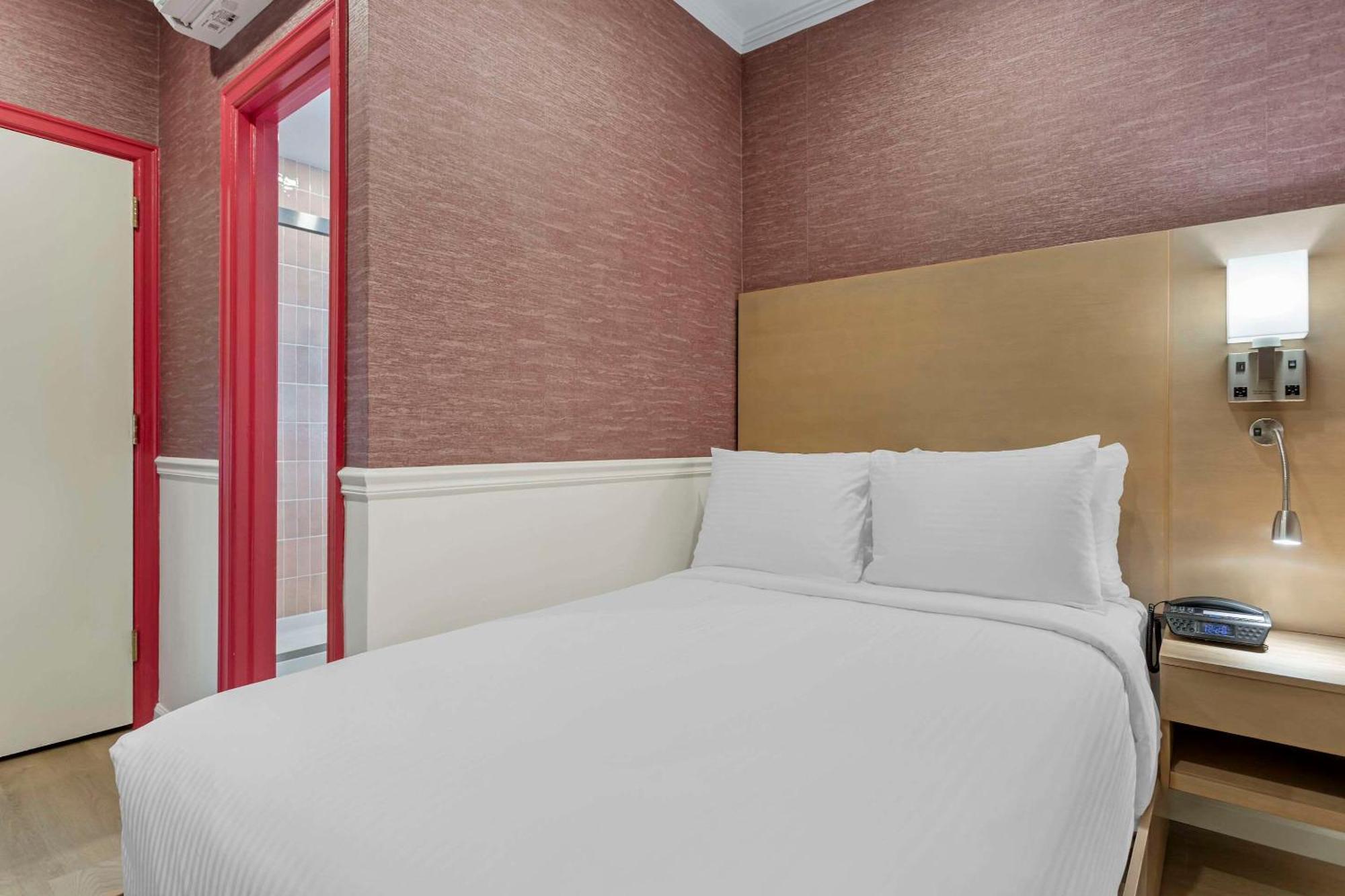 The Mayfair Hotel Times Square, Ascend Hotel Collection Нью-Йорк Екстер'єр фото