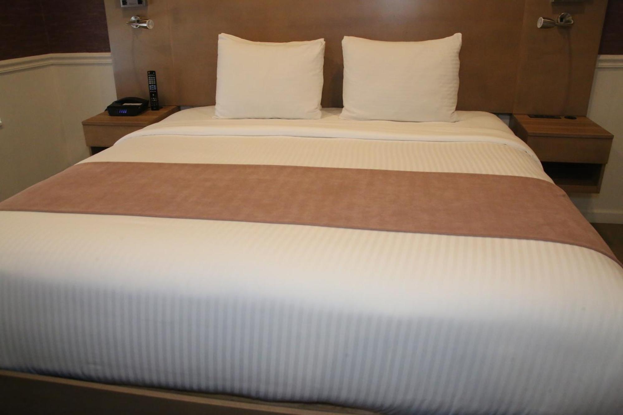 The Mayfair Hotel Times Square, Ascend Hotel Collection Нью-Йорк Екстер'єр фото